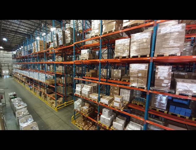 12,400M² WAREHOUSE TO LET IN JET PARK